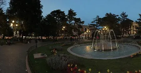 Ai Giardini -vicino Ospedale Borgo Trento E Centro Storico 3*