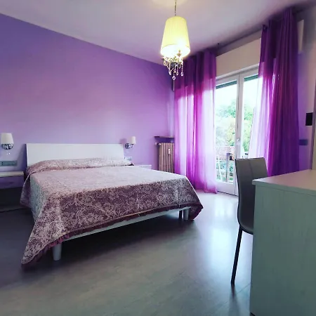 Guest house Ai Giardini -vicino Ospedale Borgo Trento E Centro Storico Verona